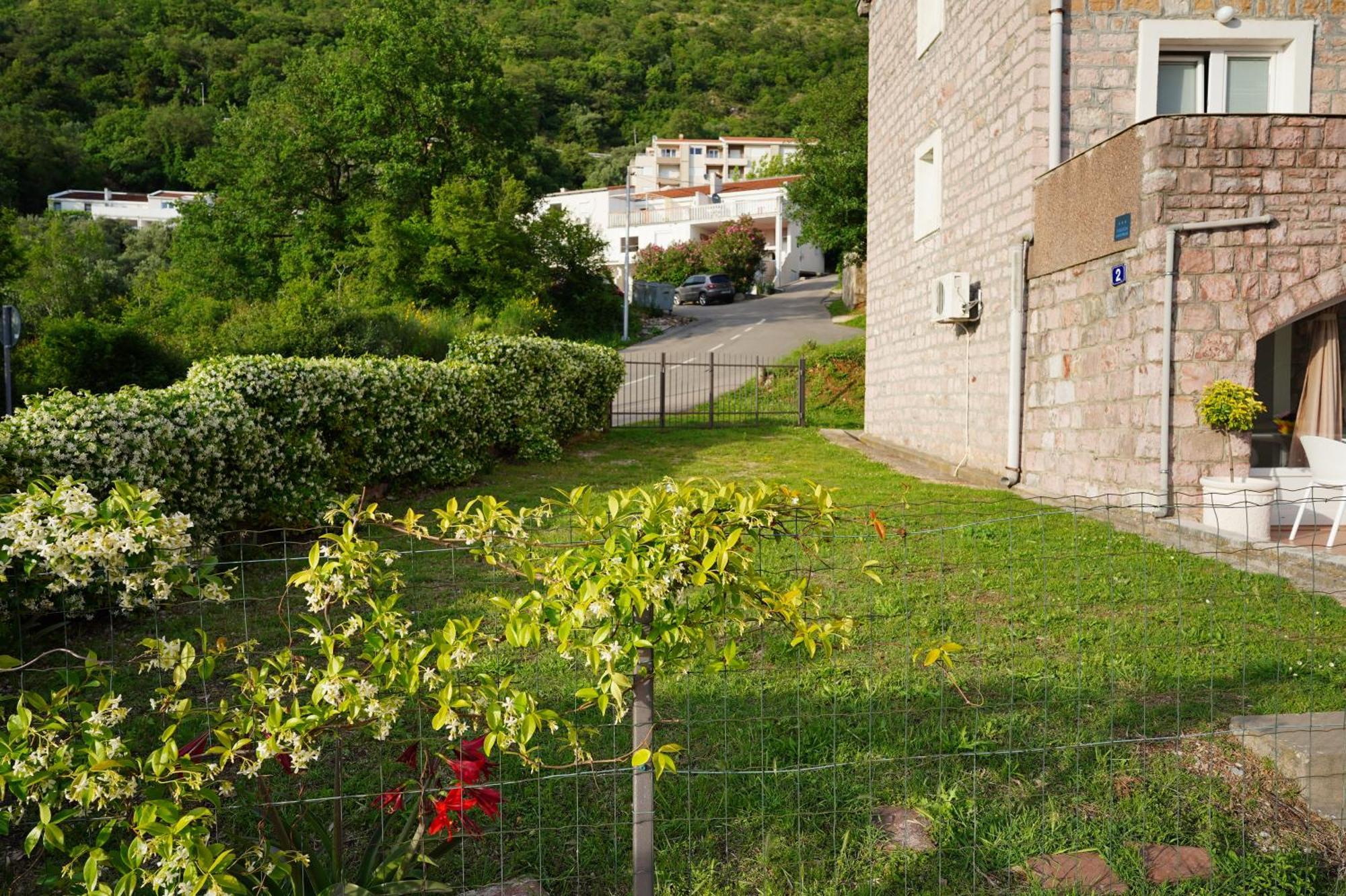 Apartments Pavlovic Petrovac Extérieur photo